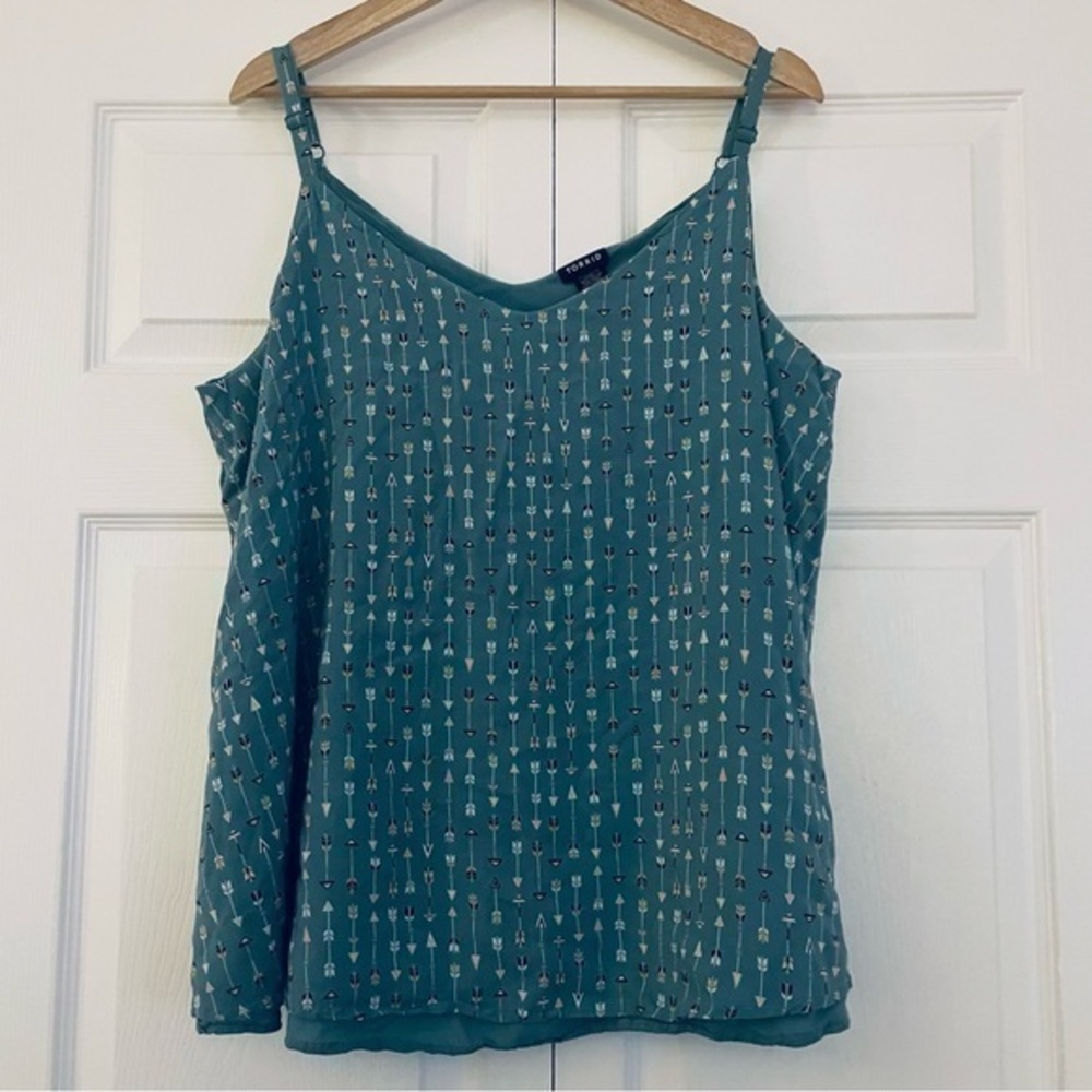 Torrid blue arrow camisole